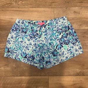 Lilly Pulitzer 4” Luxletic Run Around Shorts